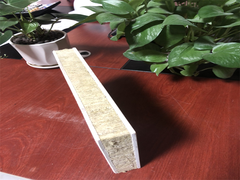 �۱���ϩ��ǽ����װ��һ���